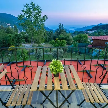 Chic With Pools Jacuzzi Nature View In Kas